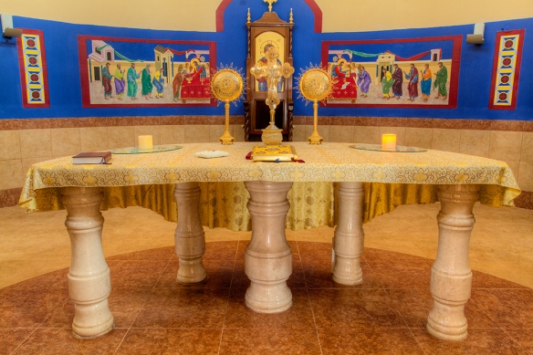 catholic-altar-donated-by-muslim-in-the-new-church-built-by-archbishop-chacour-jpg